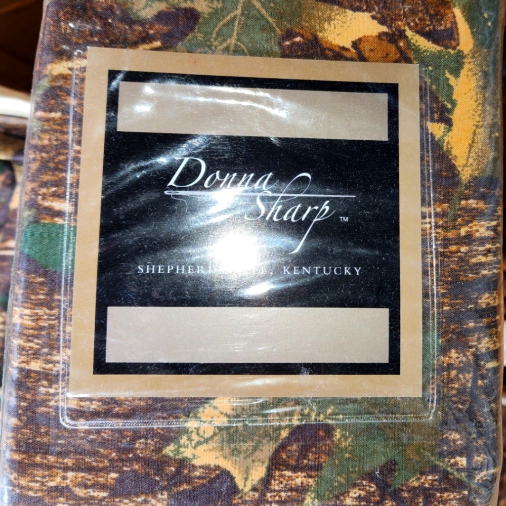 Camouflage design king-size bedskirt by Donna Sharp